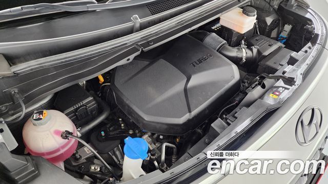 Hyundai Staria 2023 — photo 6