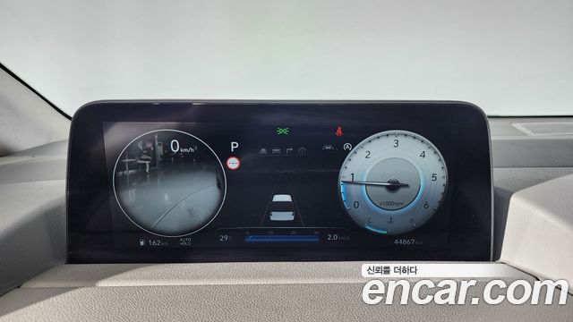 Hyundai Staria 2023 — photo 8