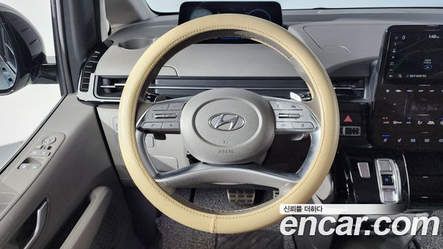 Hyundai Staria 2023 — photo 12