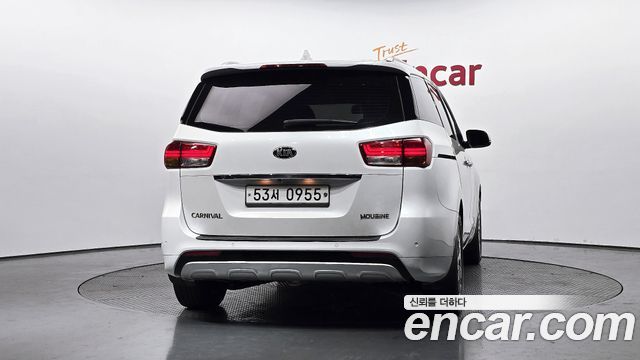 Kia Canival 2016 — photo 4
