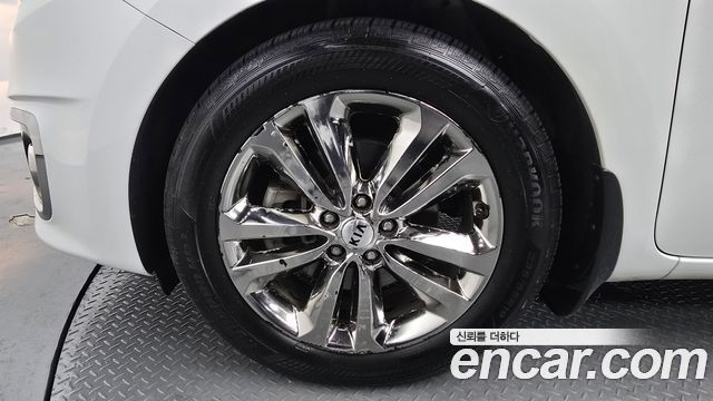 Kia Canival 2016 — photo 5