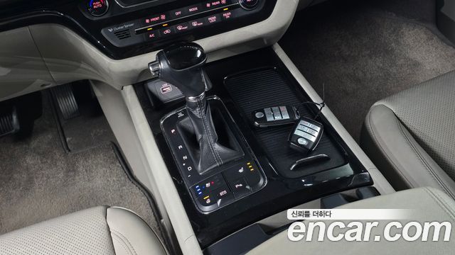 Kia Canival 2016 — photo 9