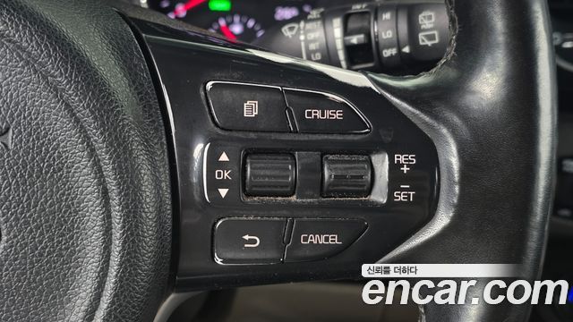 Kia Canival 2016 — photo 15