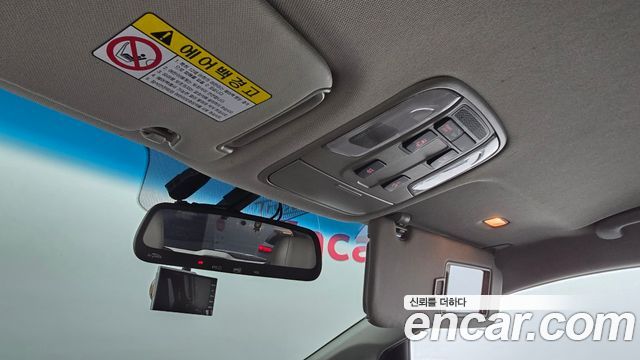 Kia Canival 2016 — photo 19