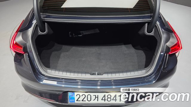 Kia K8 2022 — photo 20