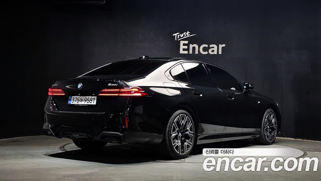 BMW 5-Series 2026 — photo 2