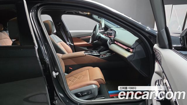 BMW 5-Series 2026 — photo 17