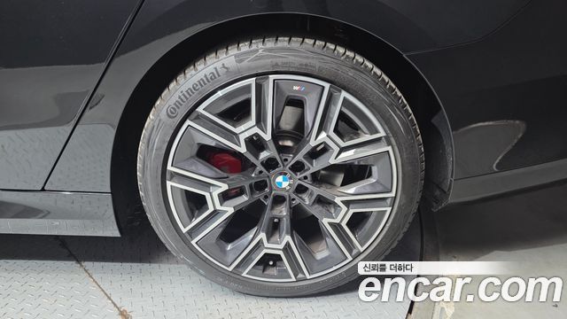 BMW 5-Series 2026 — photo 7