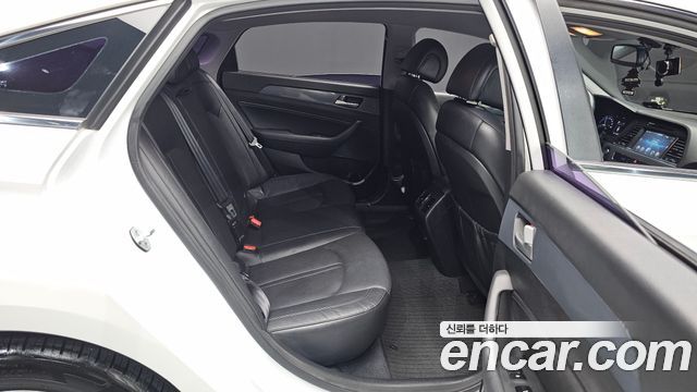 Hyundai Sonata 2015 — photo 17