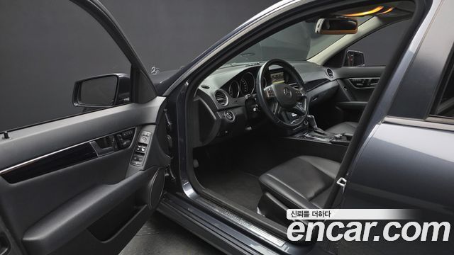 Mercedes-Benz C-Class 2014 — photo 10