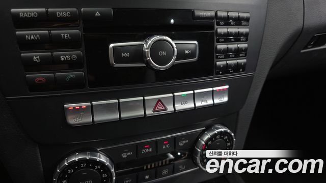 Mercedes-Benz C-Class 2014 — photo 18