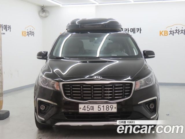 Kia Canival 2019 — photo 1