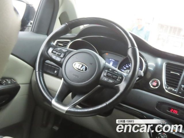 Kia Canival 2019 — photo 19