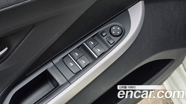 BMW 6-Series 2016 — photo 18