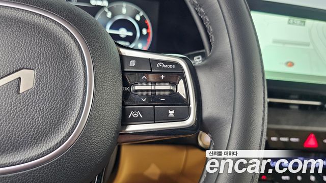 Kia Canival 2023 — photo 15