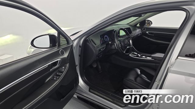 Hyundai Sonata 2023 — photo 10