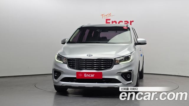 Kia Canival 2020 — photo 3
