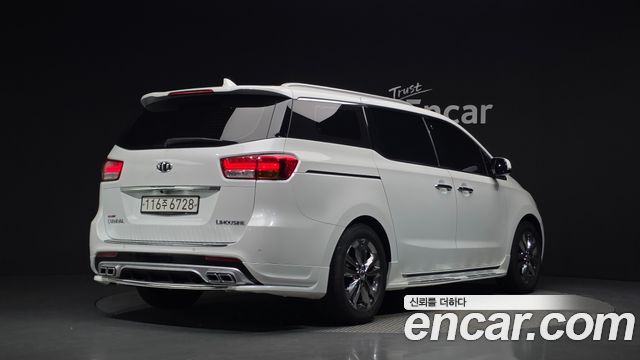 Kia Canival 2018 — photo 2