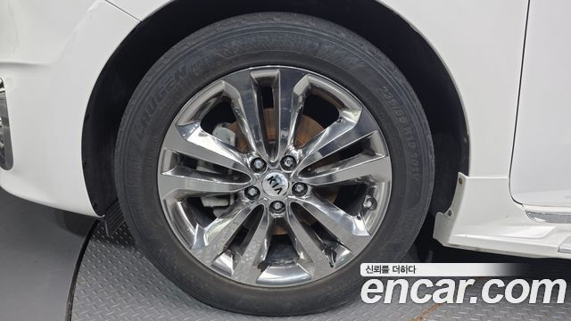 Kia Canival 2018 — photo 5