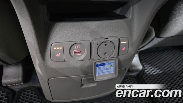Kia Canival 2018 — photo 18