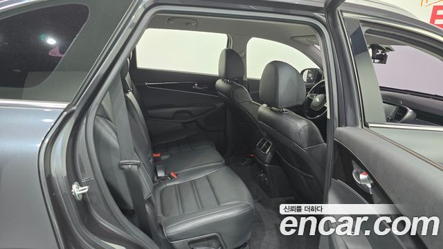 Kia Sorento 2019 — photo 17