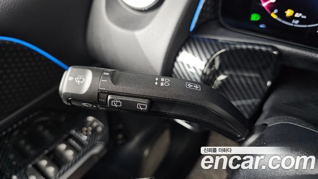 Mercedes-Benz GLB-Class 2024 — photo 31