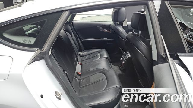 Audi A7 2016 — photo 11