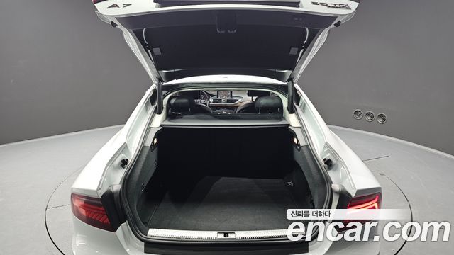 Audi A7 2016 — photo 20