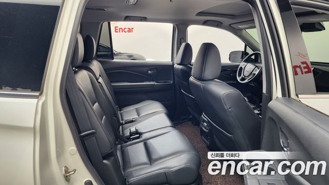 Honda Pilot 2017 — photo 17