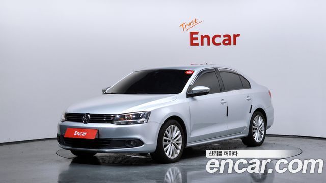 Volkswagen Jetta 2012 — photo 1