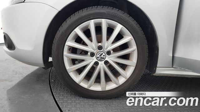Volkswagen Jetta 2012 — photo 5