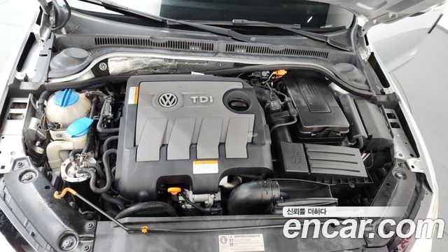 Volkswagen Jetta 2012 — photo 6