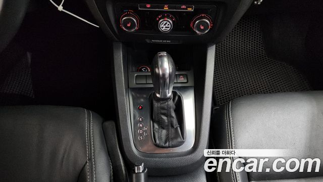 Volkswagen Jetta 2012 — photo 9