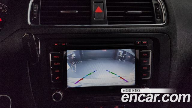 Volkswagen Jetta 2012 — photo 14