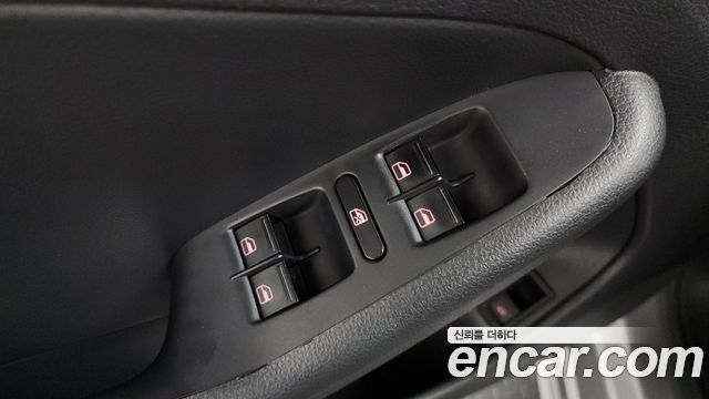 Volkswagen Jetta 2012 — photo 20