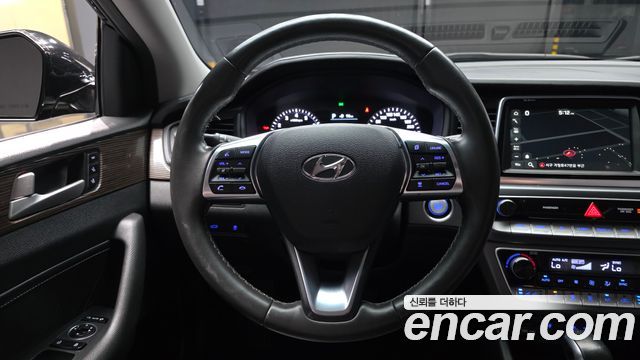 Hyundai Sonata 2018 — photo 13