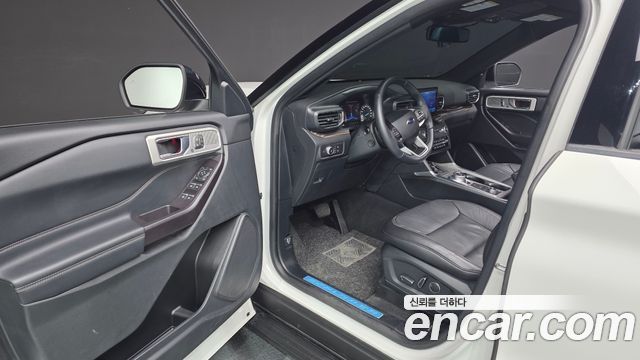 Ford Explorer 2020 — photo 13