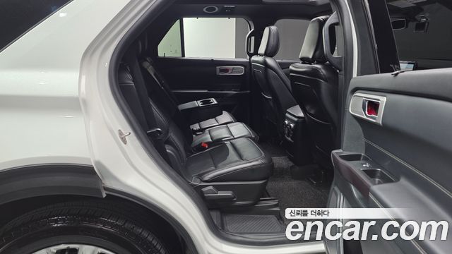 Ford Explorer 2020 — photo 17