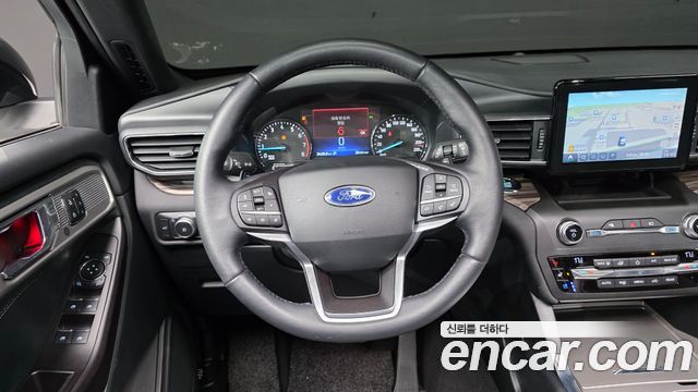 Ford Explorer 2020 — photo 20