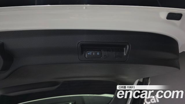 Ford Explorer 2020 — photo 23
