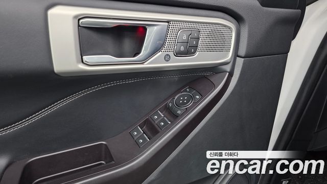 Ford Explorer 2020 — photo 25