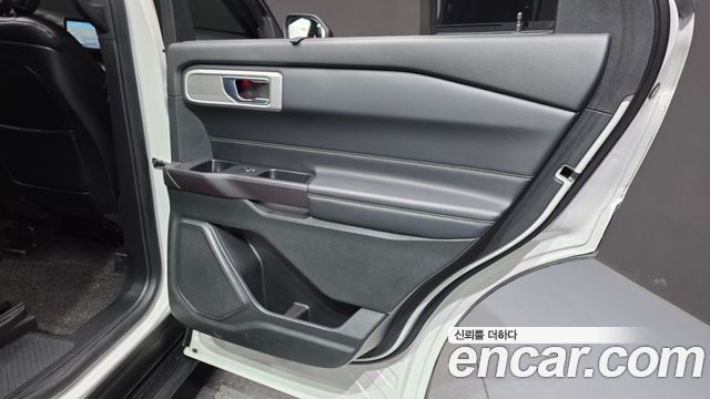 Ford Explorer 2020 — photo 15