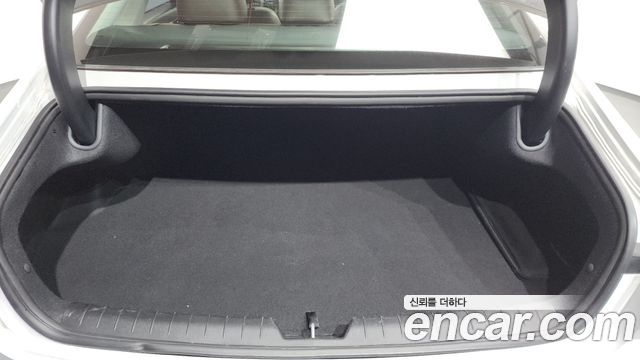 Hyundai Grandeur 2023 — photo 16