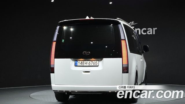 Hyundai Staria 2022 — photo 4