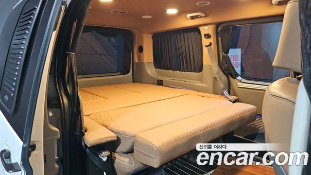 Hyundai Staria 2022 — photo 11