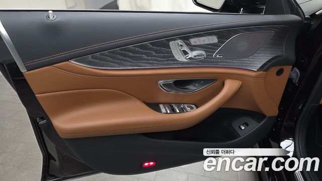 Mercedes-Benz AMG GT 2023 — photo 14