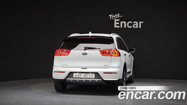 Kia Niro 2018 — photo 4