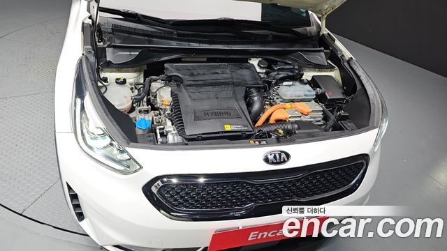 Kia Niro 2018 — photo 6