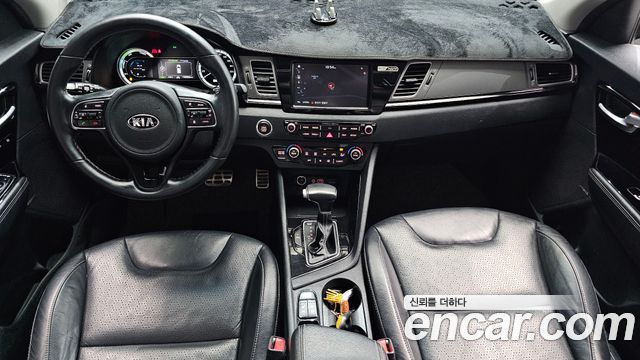 Kia Niro 2018 — photo 10