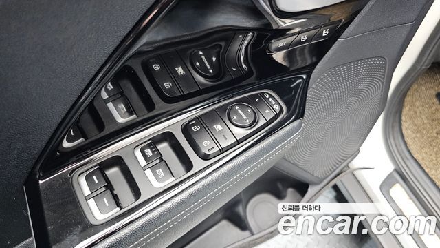 Kia Niro 2018 — photo 20